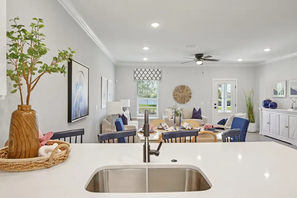 Photo 3 of 29 of High Tide Model